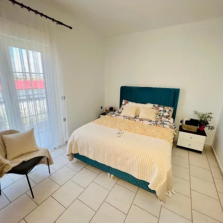 Elia Apartment